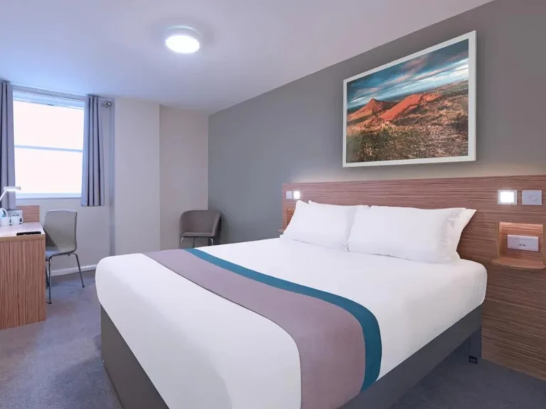 Bed bug victims bring claim against London Travelodge